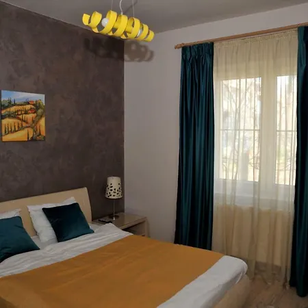 Like Apartment *